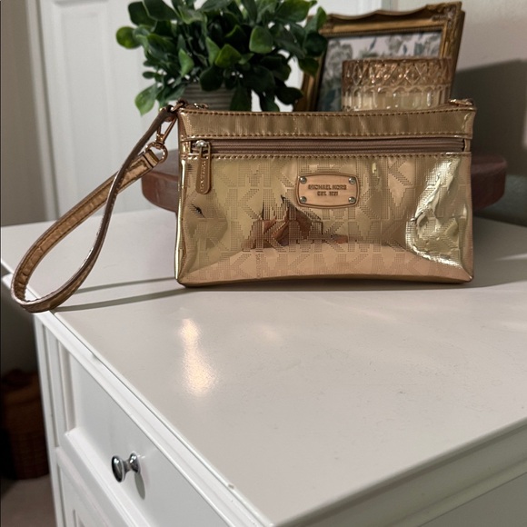 Gold Michael Kors Wristlet - Picture 1 of 9